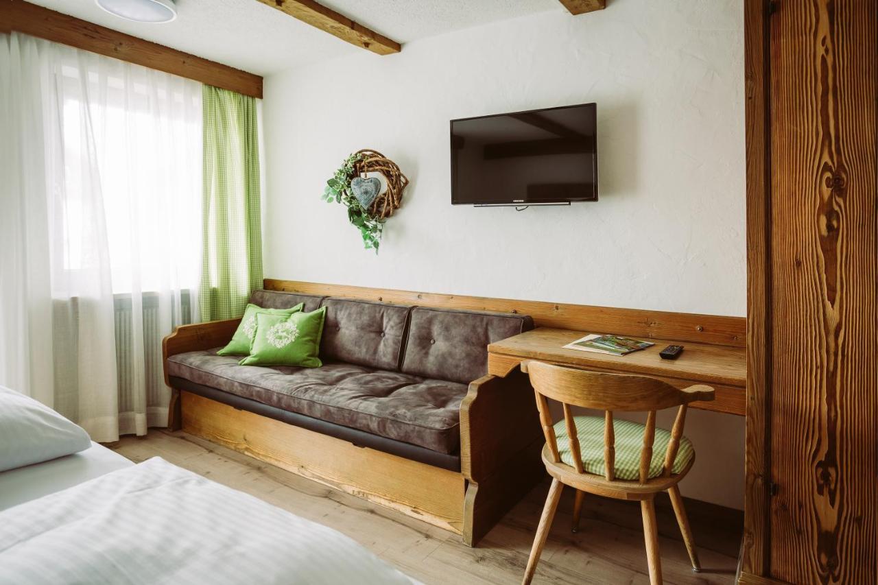 Der Baeren In Zell Otel Eisenberg  Dış mekan fotoğraf