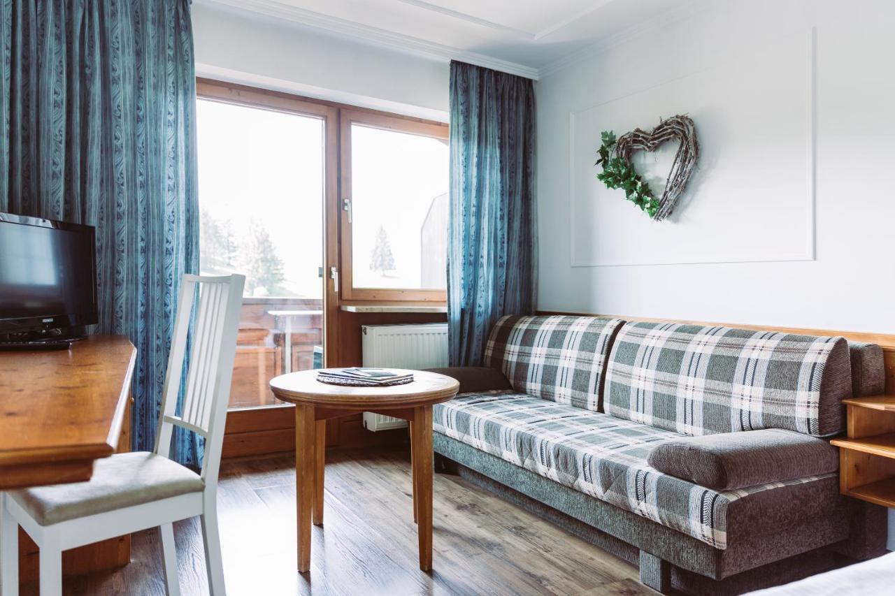 Der Baeren In Zell Otel Eisenberg  Dış mekan fotoğraf