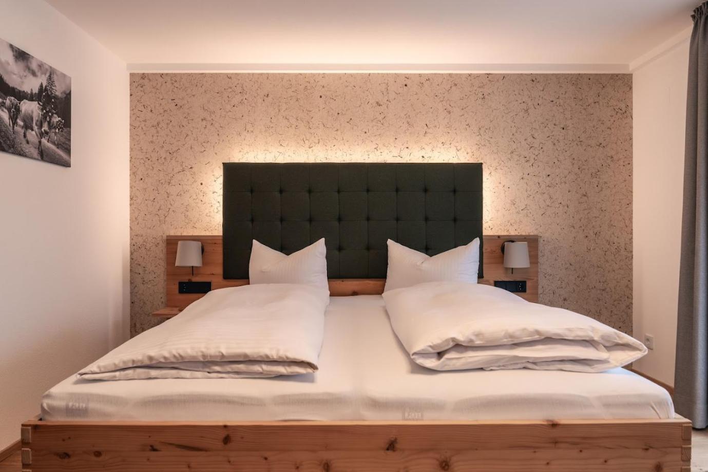 Der Baeren In Zell Otel Eisenberg  Dış mekan fotoğraf